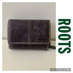 Roots Tribe Trifold Wallet Clutch Plum Grey
